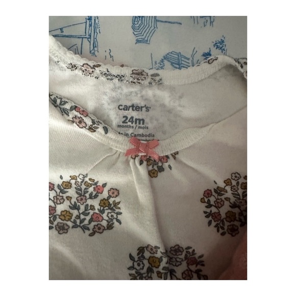 Lot Of 5 Carter's 24 Months
Bodysuit, Flowers - Picture 4 of 6